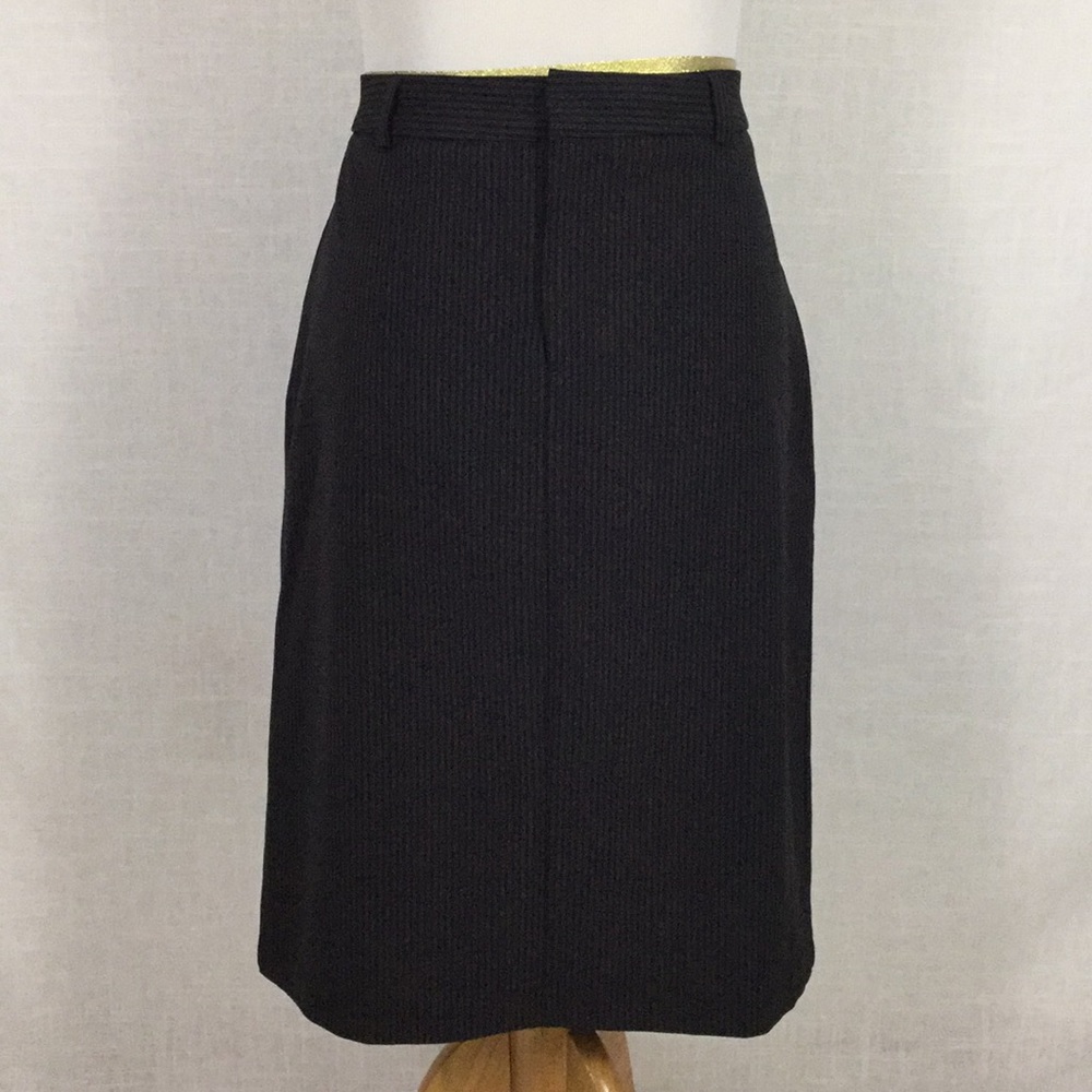 Gap pinstripe pencil skirt - perfect basic!